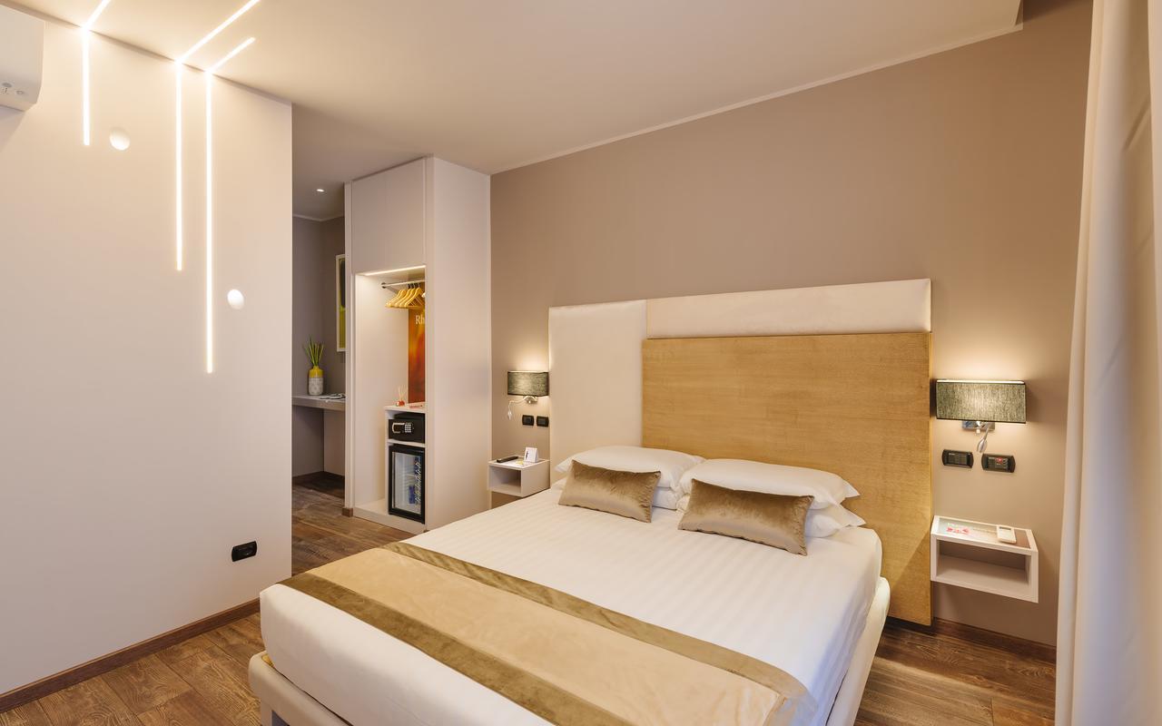 Etruska Luxury Trastevere Guesthouse โรม ภายนอก รูปภาพ
