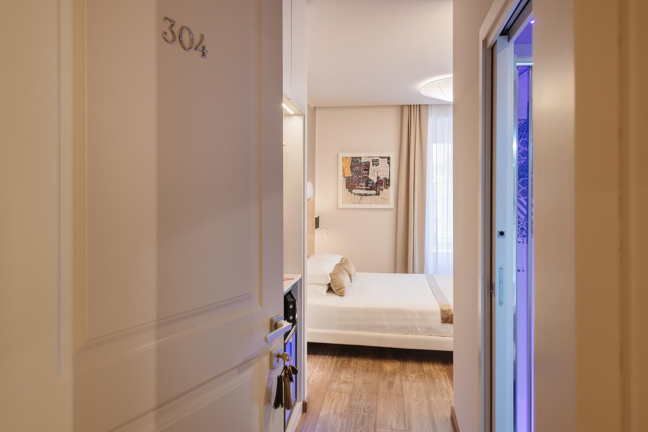 Etruska Luxury Trastevere Guesthouse โรม ภายนอก รูปภาพ