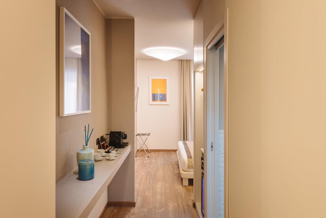 Etruska Luxury Trastevere Guesthouse โรม ภายนอก รูปภาพ