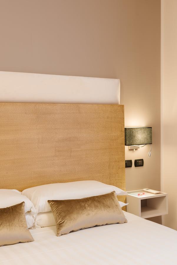 Etruska Luxury Trastevere Guesthouse โรม ภายนอก รูปภาพ