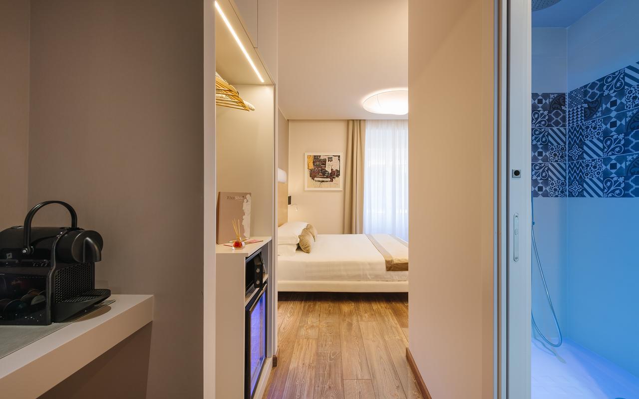Etruska Luxury Trastevere Guesthouse โรม ภายนอก รูปภาพ
