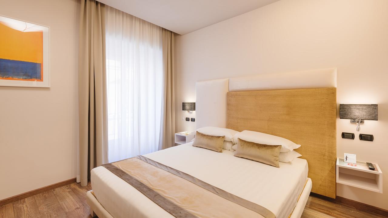 Etruska Luxury Trastevere Guesthouse โรม ภายนอก รูปภาพ