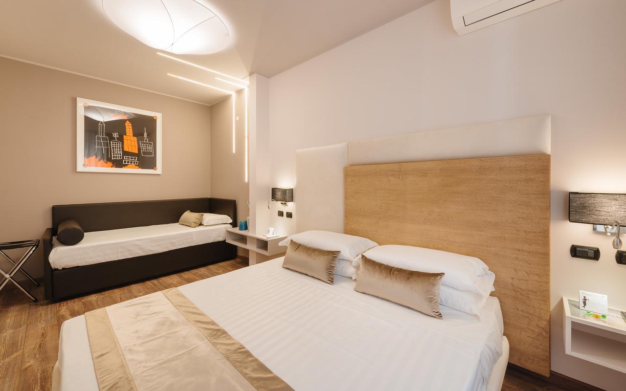 Etruska Luxury Trastevere Guesthouse โรม ภายนอก รูปภาพ