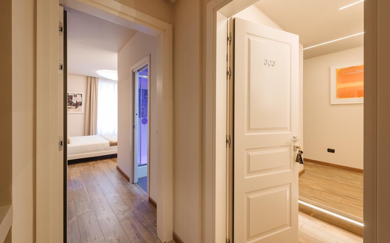 Etruska Luxury Trastevere Guesthouse โรม ภายนอก รูปภาพ