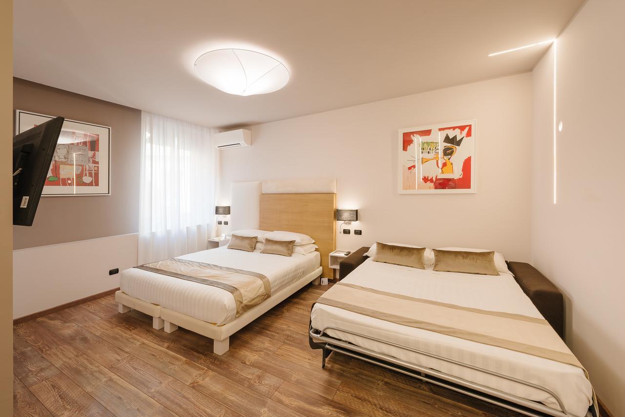 Etruska Luxury Trastevere Guesthouse โรม ภายนอก รูปภาพ