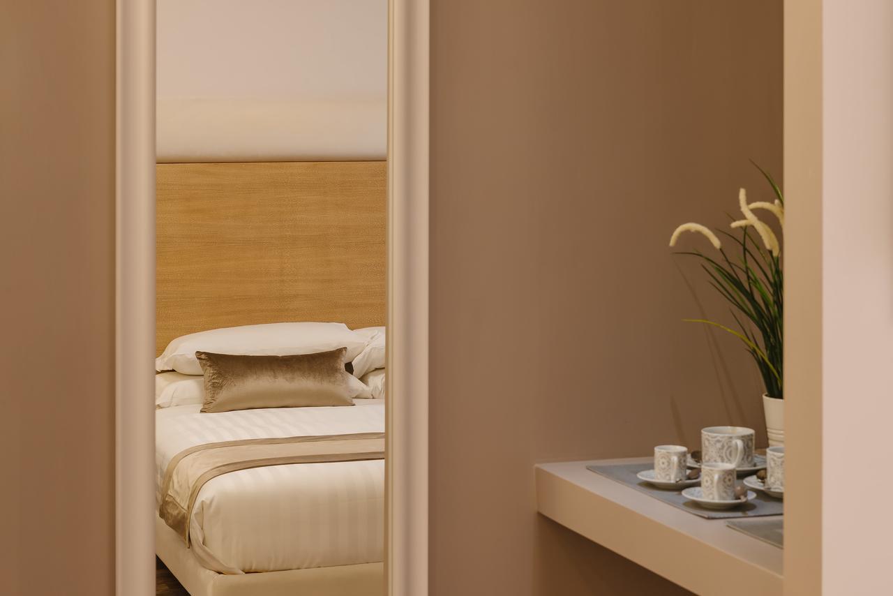 Etruska Luxury Trastevere Guesthouse โรม ภายนอก รูปภาพ